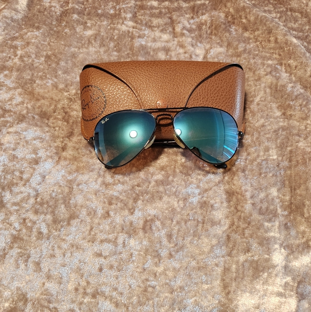 Ray-Ban Aviator Sunglasses with Blue Lenses and Brown Case